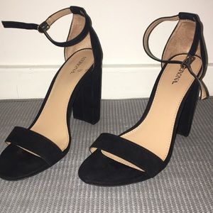 Brand new! Only worn once!